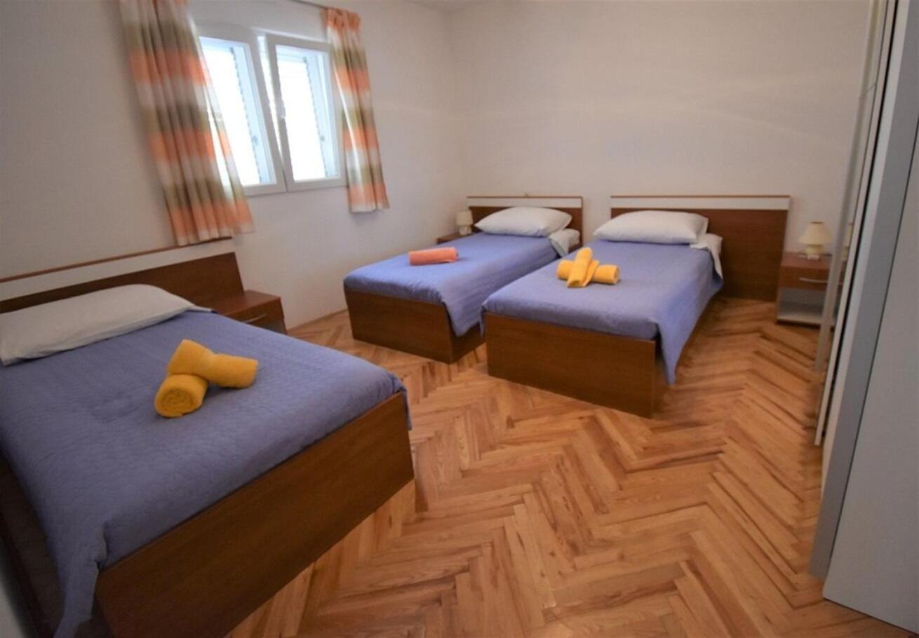 Holiday Home Branka - 80 M From Beach Vir Exterior photo